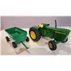 Image 2 : John Deere 5020 Diesel Die-Cast 1/16 + Metal Trailer.
