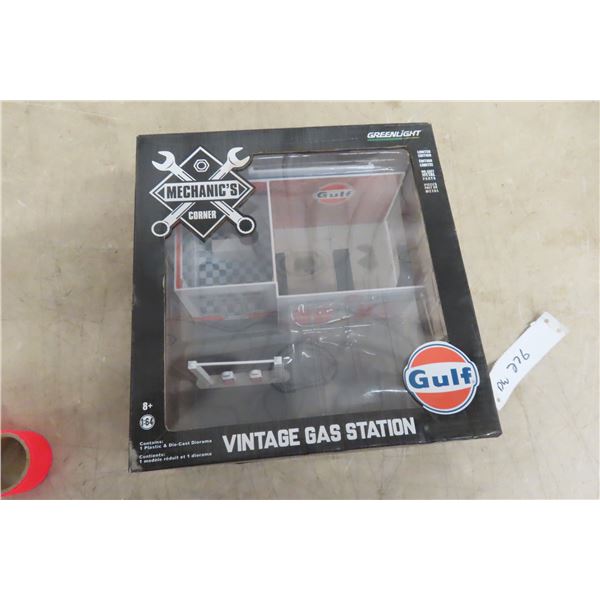 Gulf Vintage Gas Station – Greenlight Mechanic’s Corner