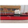 Image 3 : Texas Toy Tanker in Box – Molded Plastic by Wen Mac – Motorized Battery Model