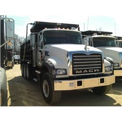 2008 MACK GU713 TRI-AXLE DUMP