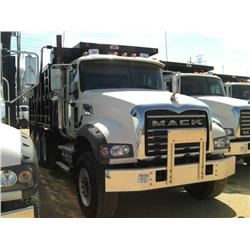 2008 MACK CU713 TRI-AXLE DUMP