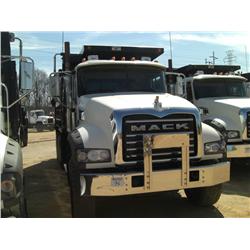 2008 MACK GU713 TRI-AXLE DUMP