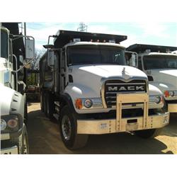 2005 MACK CV713 TRI-AXLE DUMP