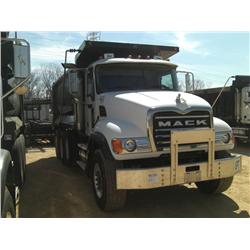2005 MACK CV713 TRI-AXLE DUMP