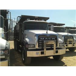 2007 MACK CTP 713 TRI-AXLE DUMP