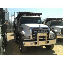 2007 MACK CTP 713 TRI-AXLE DUMP
