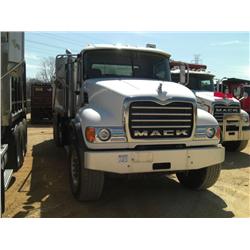 2006 MACK CV713 TRI-AXLE DUMP