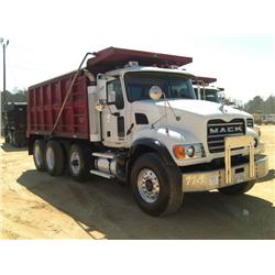 2003 MACK CV713 TRI-AXLE DUMP