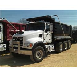 2003 MACK CV713 TRI-AXLE DUMP
