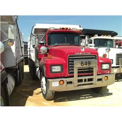 1994 MACK RD688S TRI-AXLE DUMP