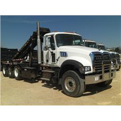 2008 MACK GU713 TRI-AXLE ROLLOFF