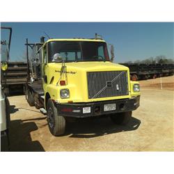 1997 VOLVO TRI-AXLE ROLLOFF 