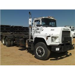 1992 MACK 690S T/A ROLLOFF
