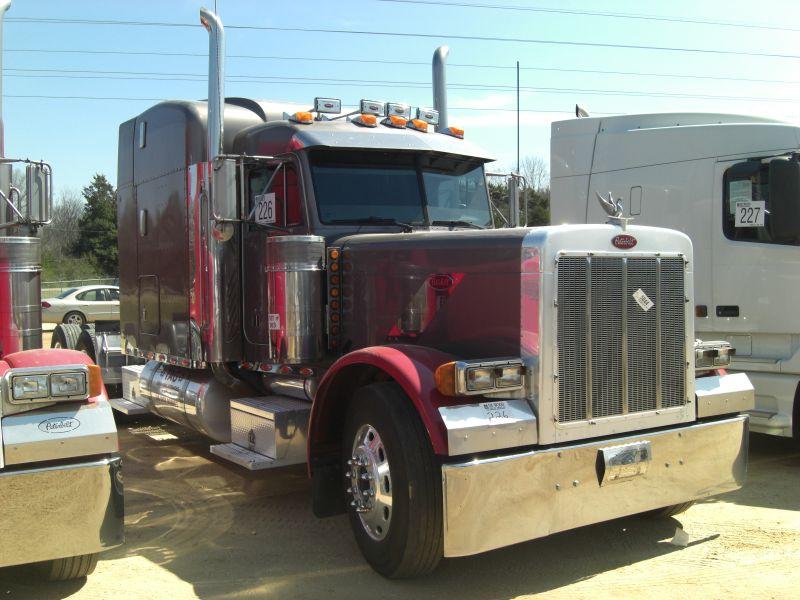2003 PETERBILT LONG NOSE 379 T/A TRUCK TRACTOR