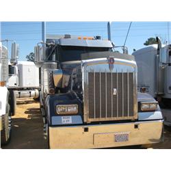 2001 KENWORTH W900 TANDEM AXLE TRUCK TRACTOR