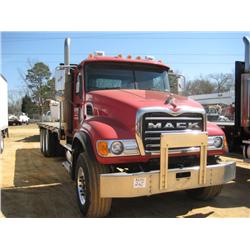 2007 MACK GRANITE CV713 TRI-AXLE FLATBED S/N M060410