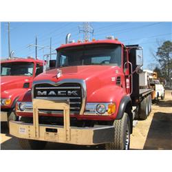2007 MACK GRANITE CV713 TRI-AXLE FLADBED S/N 7M060411