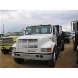 2002 INTERNATIONAL S/A FLATBED