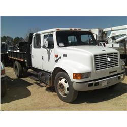 1995 INTERNATIONAL 4700 S/A CREWCAB FLATBED