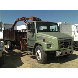 1996 FREIGHTLINER FL70 S/A TRASH TRUCK