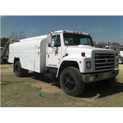1984 INTERNATIONAL S1754 S/A CHEMICAL TANK TRUCK