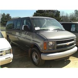 2001 CHEVROLET 3500 PASSENGER VAN