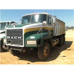 1999 MACK CH613 T/A DUMP