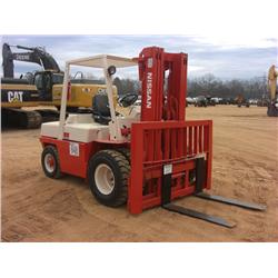 NISSAN 80 FORKLIFT