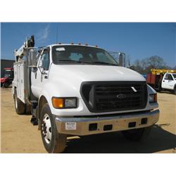 2001 FORD F750 S/A SERIVCE TRUCK