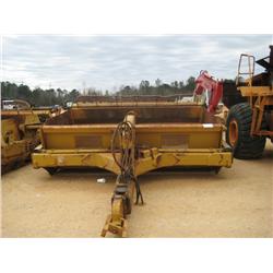 REYNOLDS 17 YD HYDRAULIC PULL PAN