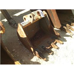 20" DIGGING BUCKET W/4 TEETH