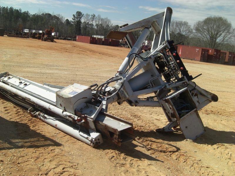 HYDRAULIC CRANE W/OUTRIGGERS - J.M. Wood Auction Company, Inc.