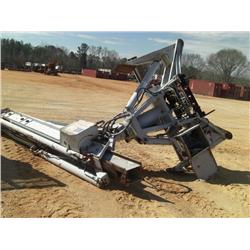 HYDRAULIC CRANE W/OUTRIGGERS