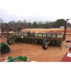 JOHN DEERE 13 ROW PLANTER