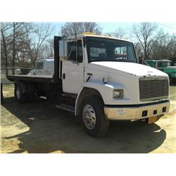 2001 FREIGHTLINER FL70 S/A FLATBED