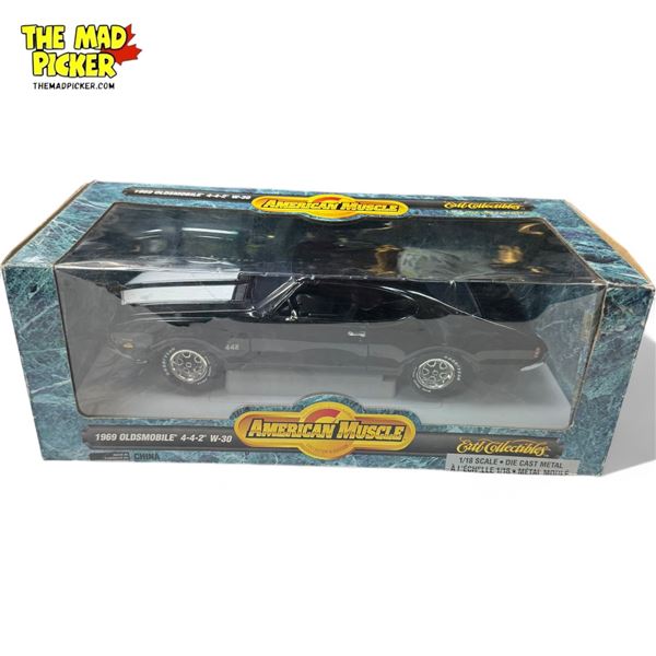 1:18 Diecast Ertl American Muscle 1969 Oldsmobile 4-4-2 W-30, In Original Box