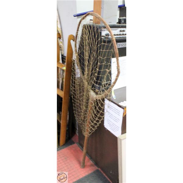 VINTAGE WOODEN FISHING NET