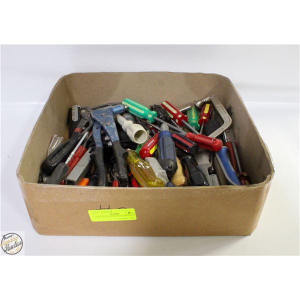 TOTE OF TOOLS & NUT DRIVERS
