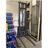 Image 2 : BLUE GIANT PALLET STACKER
