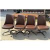 Image 2 : MID-CENTURY MODERN VINTAGE CHROMCRAFT OVAL DINETTE SET/DINING TABLE WITH FOUR VINYL ROLLING CHAIRS