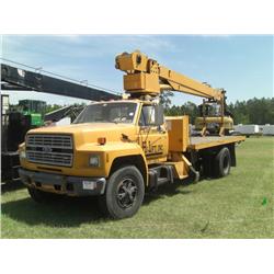 1987 FORD F800 BOOM TRUCK