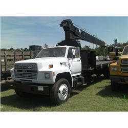 1993 FORD F700 BOOM TRUCK