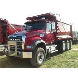 2010 MACK GU713 TRI-AXLE DUMP