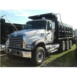 2009 MACK GU713 TRI-AXLE DUMP