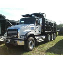 2009 MACK GU713 TRI-AXLE DUMP