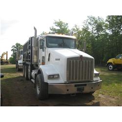 2007 KENWORTH T800 TRI-AXLE DUMP