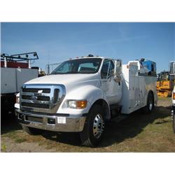 2005 FORD F750 SERVICE TRUCK