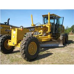 JOHN DEERE 670C SERIES II MOTOR GRADER