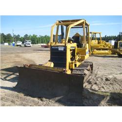 KOMATSU D31E-18 CRAWLER TRACTOR