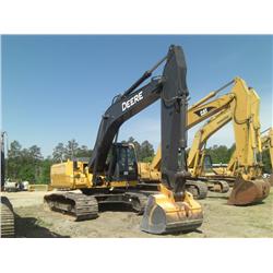 JOHN DEERE 240D LC HYDRAULIC EXCAVATOR